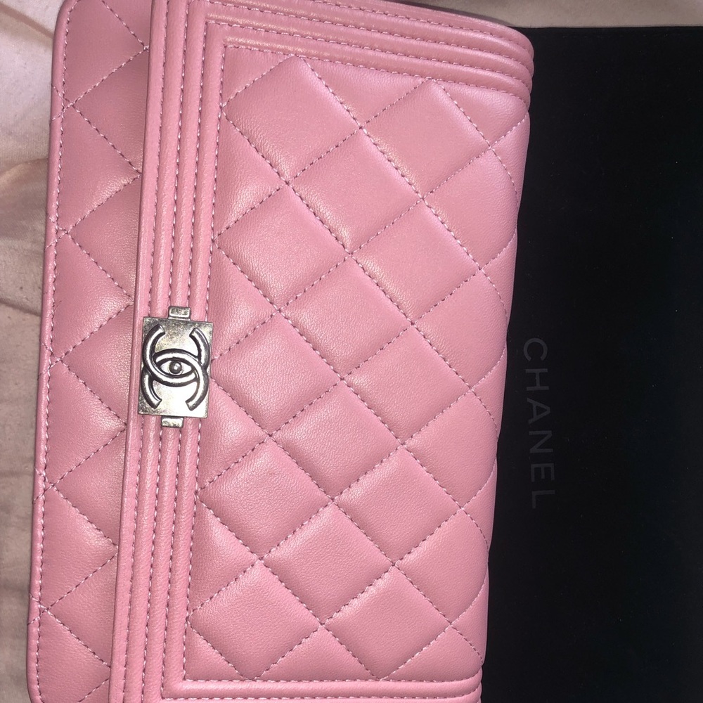 Chanel boybag wallet on a chain - Picture 1 of 5